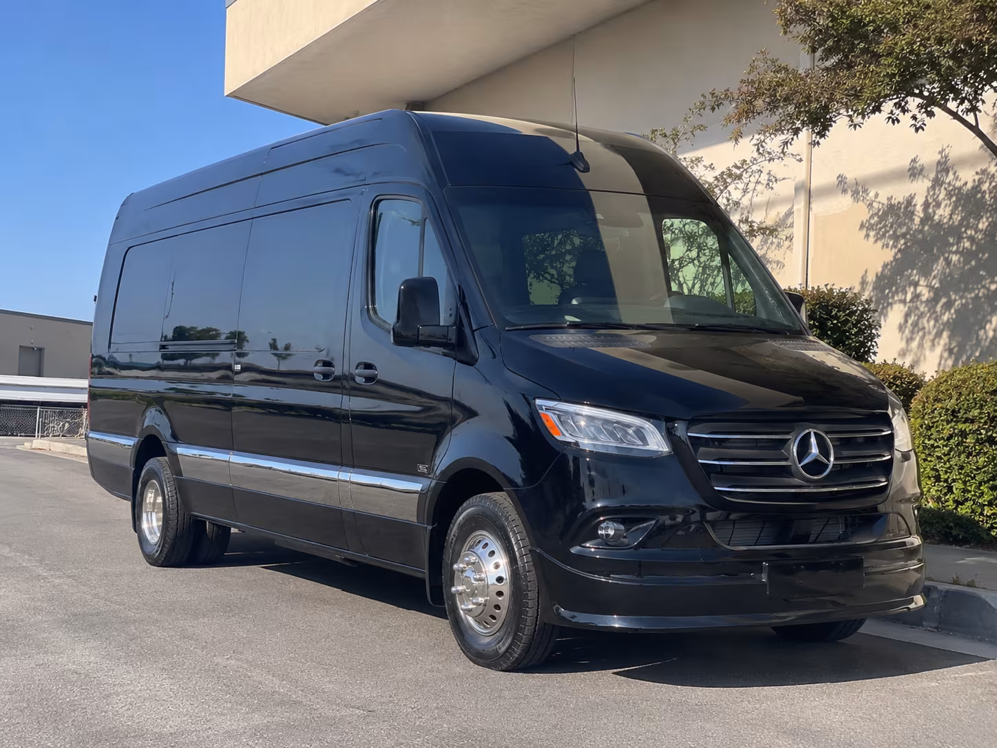 bus rental options for memphis trips