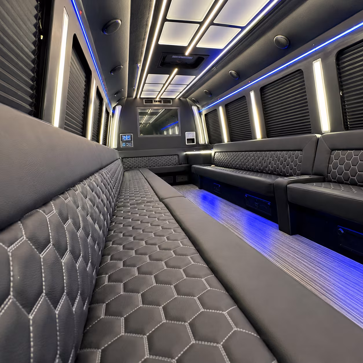 bus rentals for bands performers and touring groups through memphis