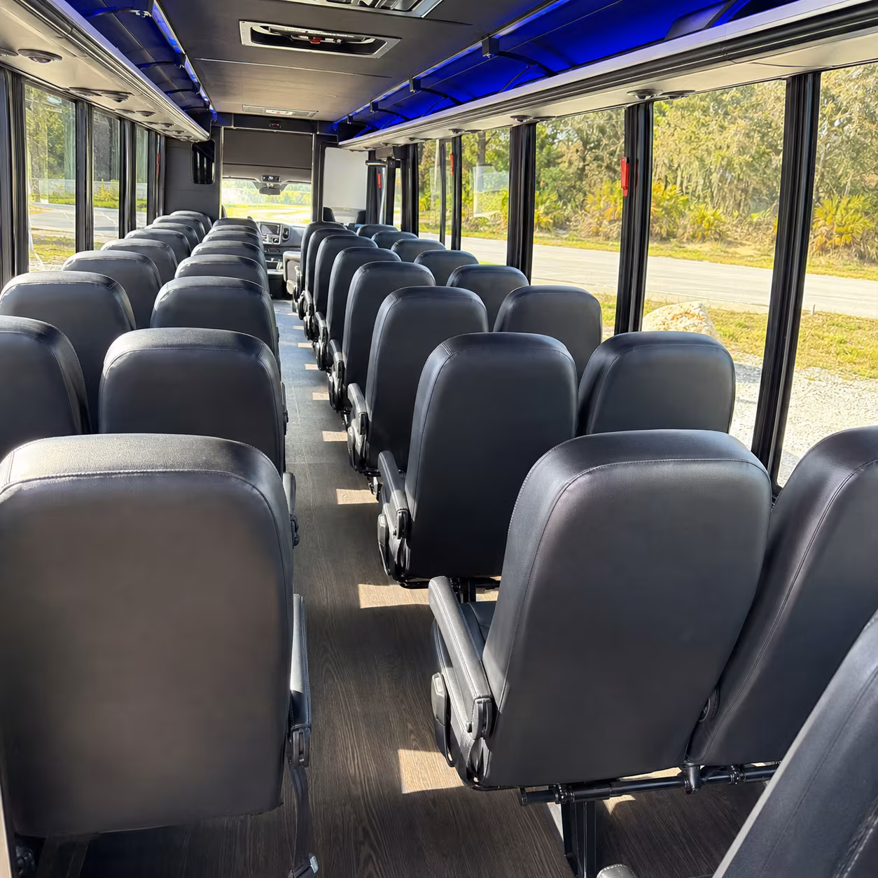 rent a minibus in memphis for a stress free prom night pickup route